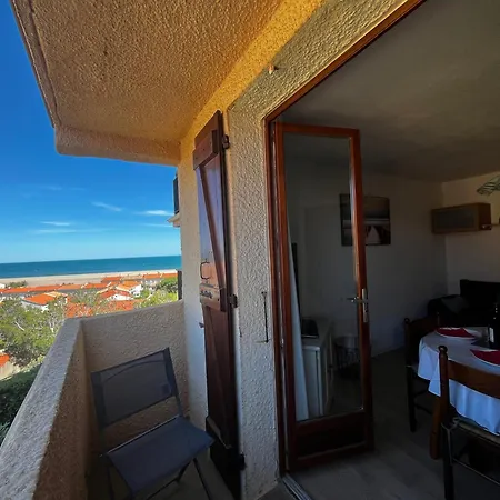 T2 Vue Mer, 4 Couchages, St Pierre La Апартаменты *